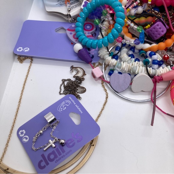 Large Lot of Kids Jewelry for Wearing & Crafting - Picture 2 of 10